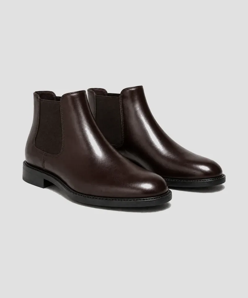Bota Chelsea de cuero marrón chocolate — Calzado