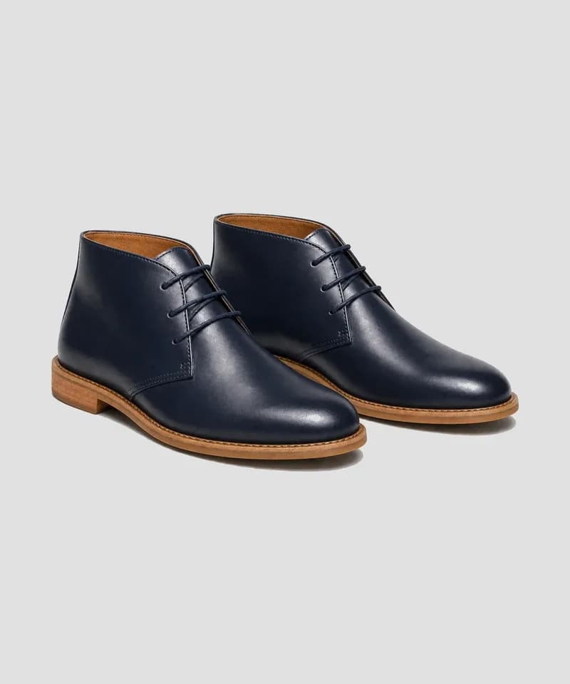 Bota chukka de cuero azul marino — Calzado