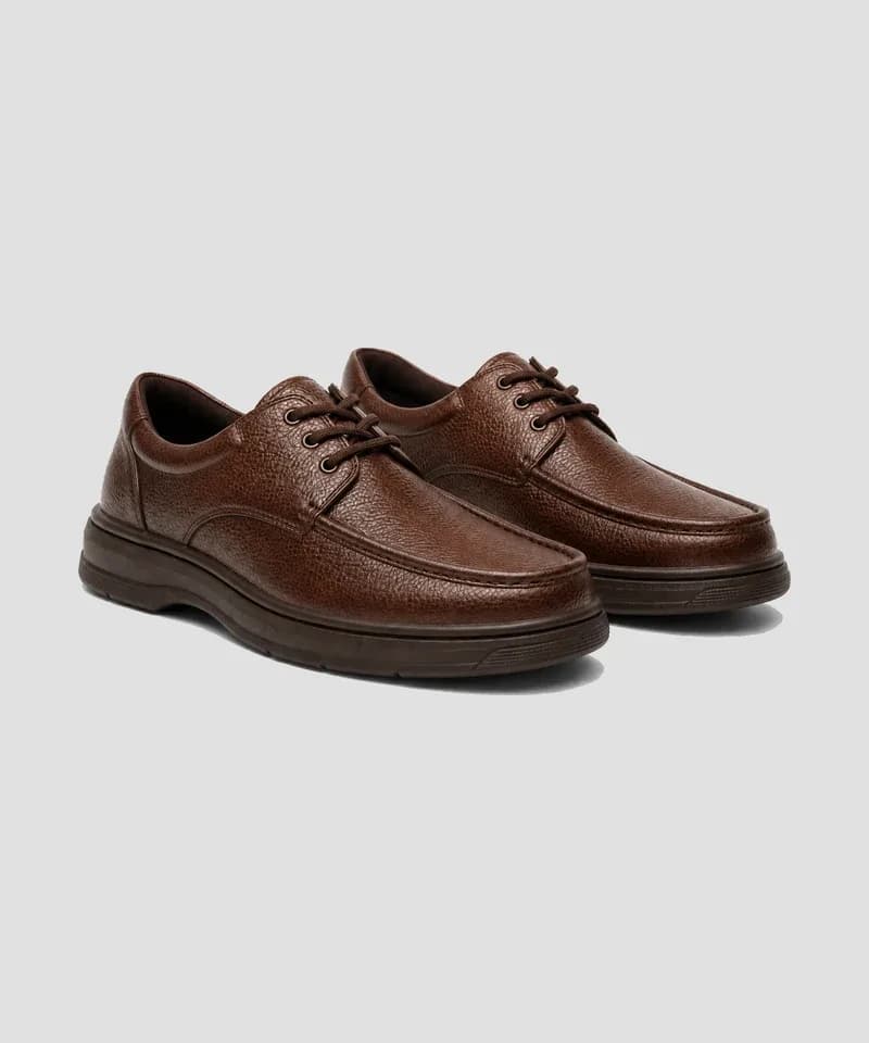 Zapato confort marrón de cuero graneado — Calzado