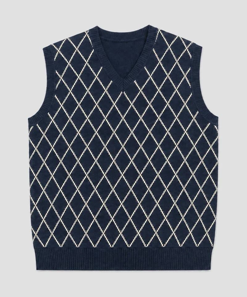Chaleco argyle azul marino y crema — Sweaters
