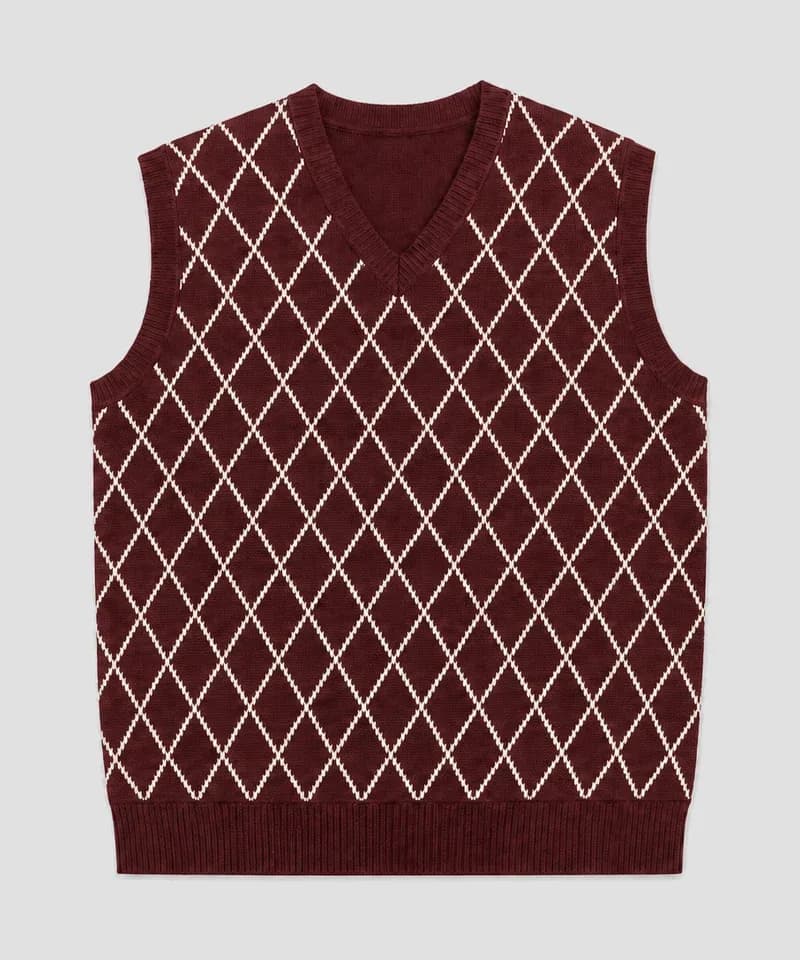 Chaleco argyle bordó y crema — Sweaters