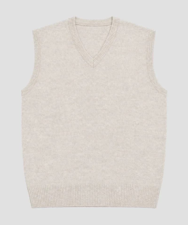Chaleco escote V beige arena — Sweaters
