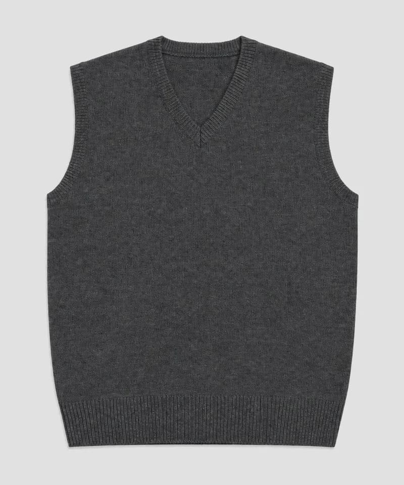Chaleco escote V gris carbón — Sweaters