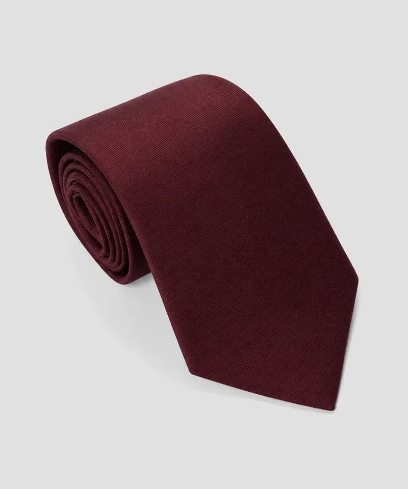 Corbata bordó de falla — Corbatas