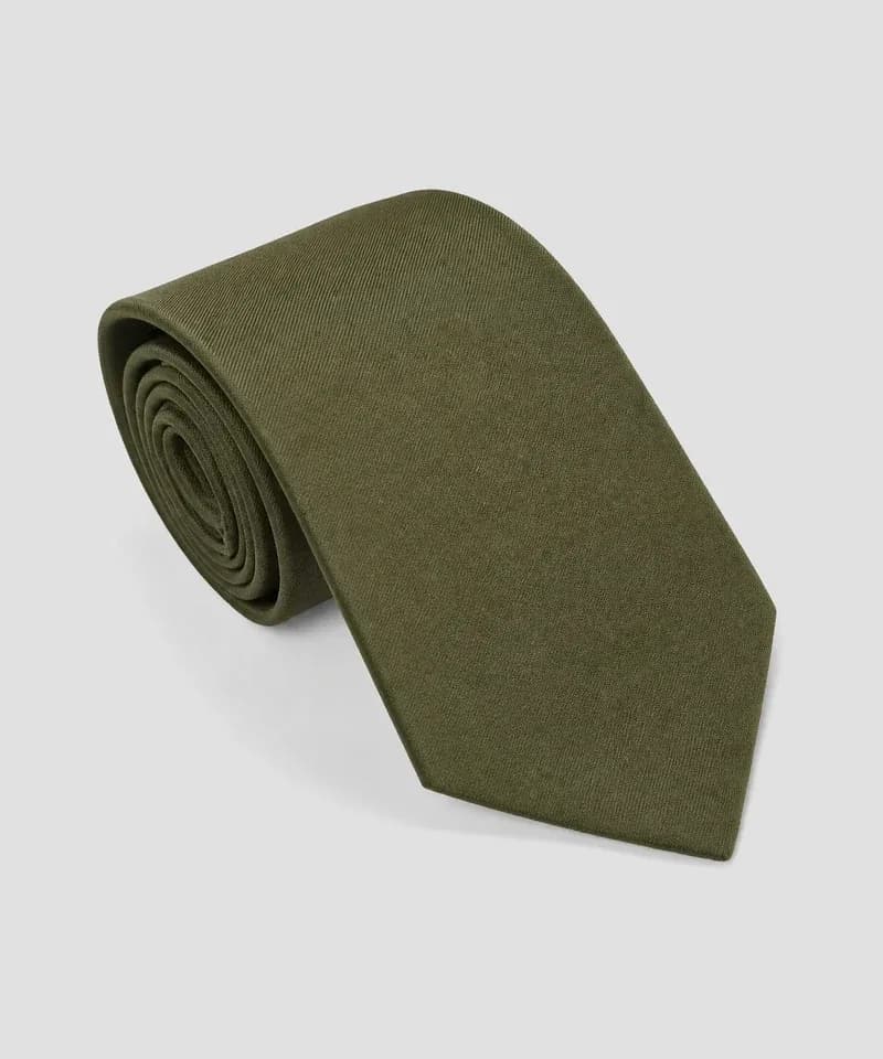 Corbata verde oliva de sarga — Corbatas