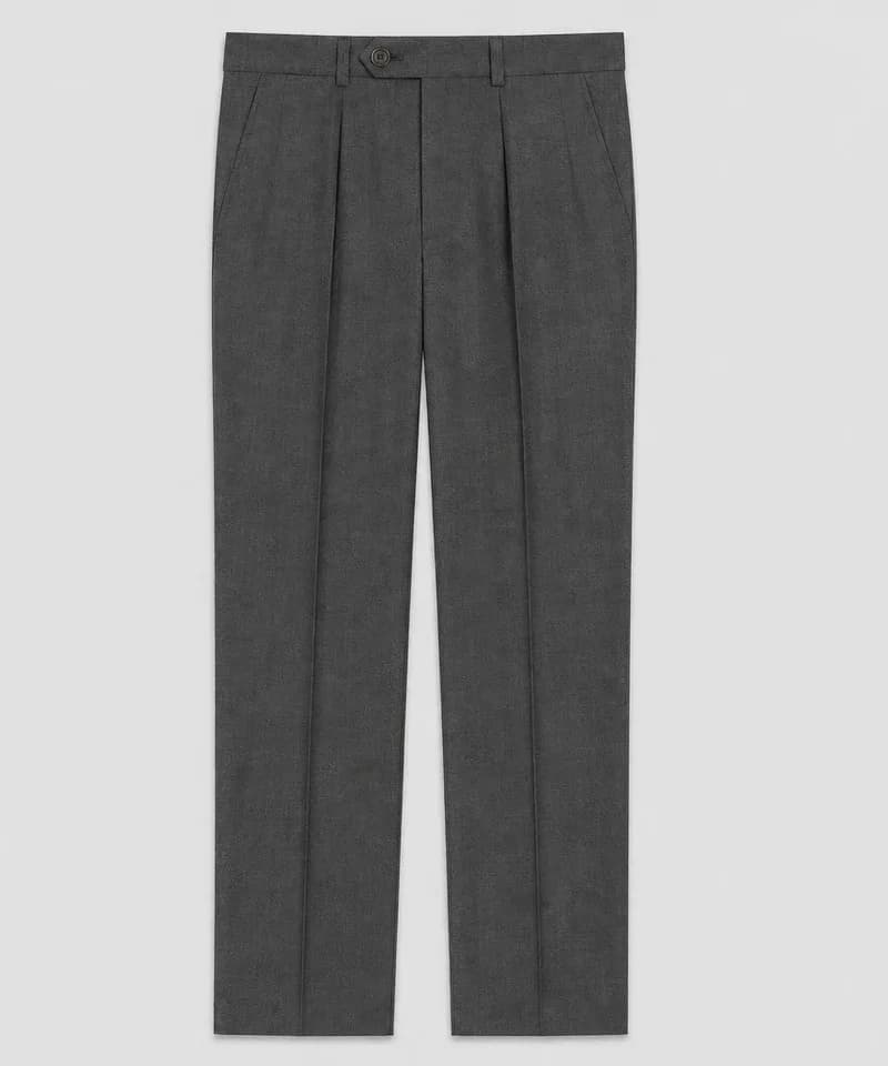 Pantalón de vestir gris medio con pinzas y raya — Pantalones