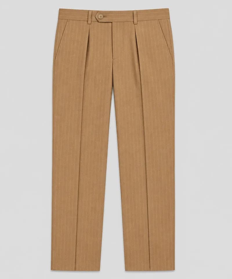 Pantalón de vestir camel con raya diplomática y pinzas — Pantalones