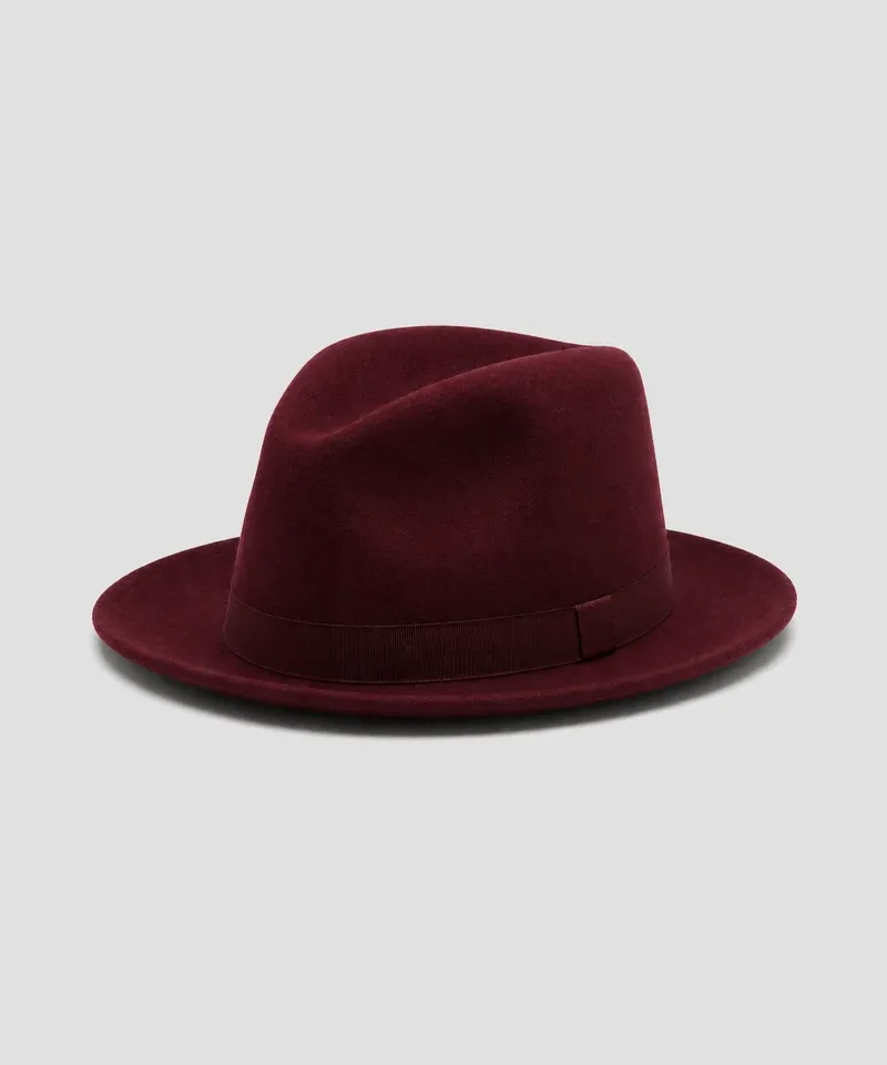 Sombrero de fieltro bordó — Sombreros